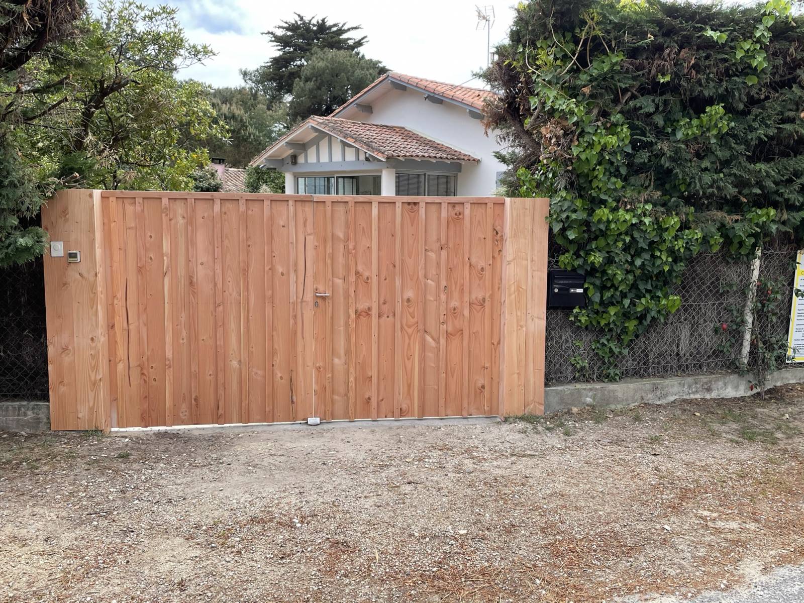 Réalisation d’un portail 2 ouvrant à la française - Bassin d’Arcachon