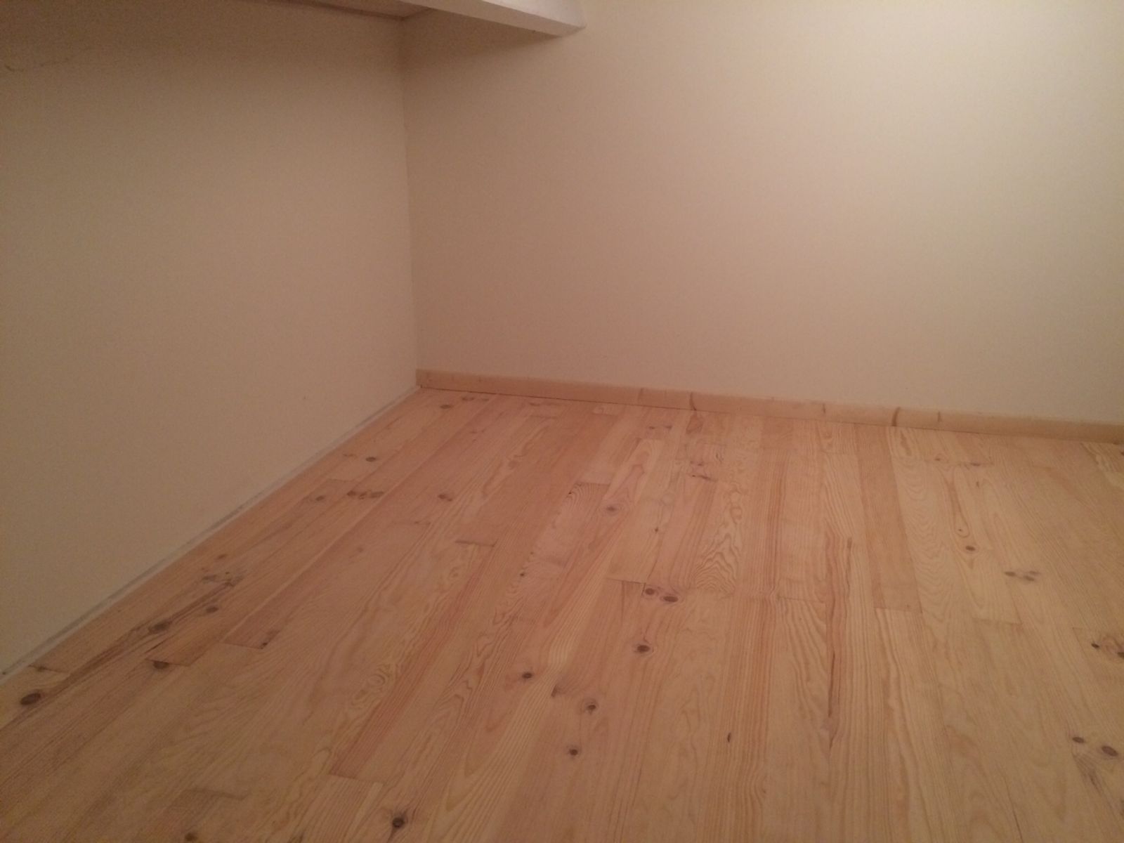 Pancher de la mezzanine en bois - Petit-piquey