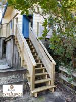 Construction escalier droit en Pin - Lacanau Océan