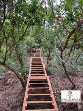Réalisation d'un escalier extérieur en bois sur mesure à LEGE CAP FERRET