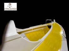 Pose de vernis sur bateau en bois - Bassin d'Arcachon